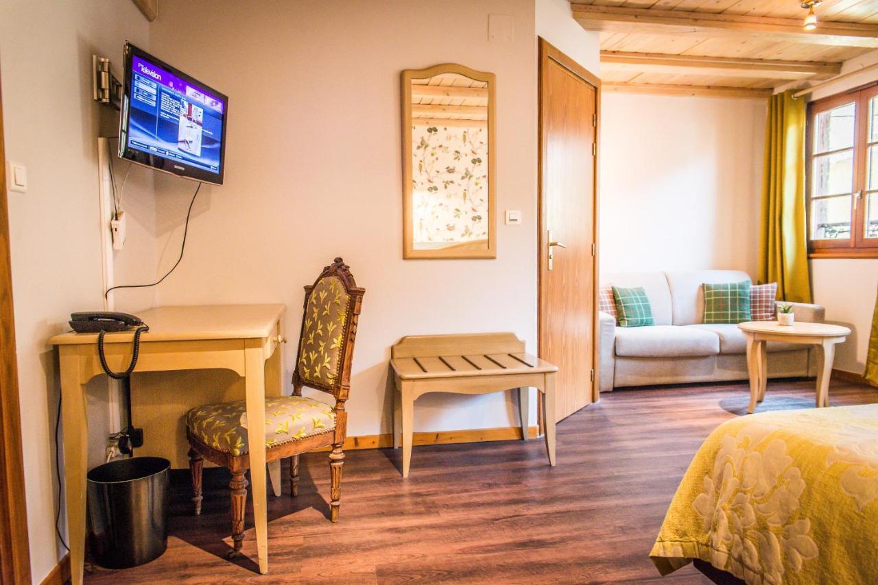 Hotel Au Lion Ribeauvillé Екстериор снимка