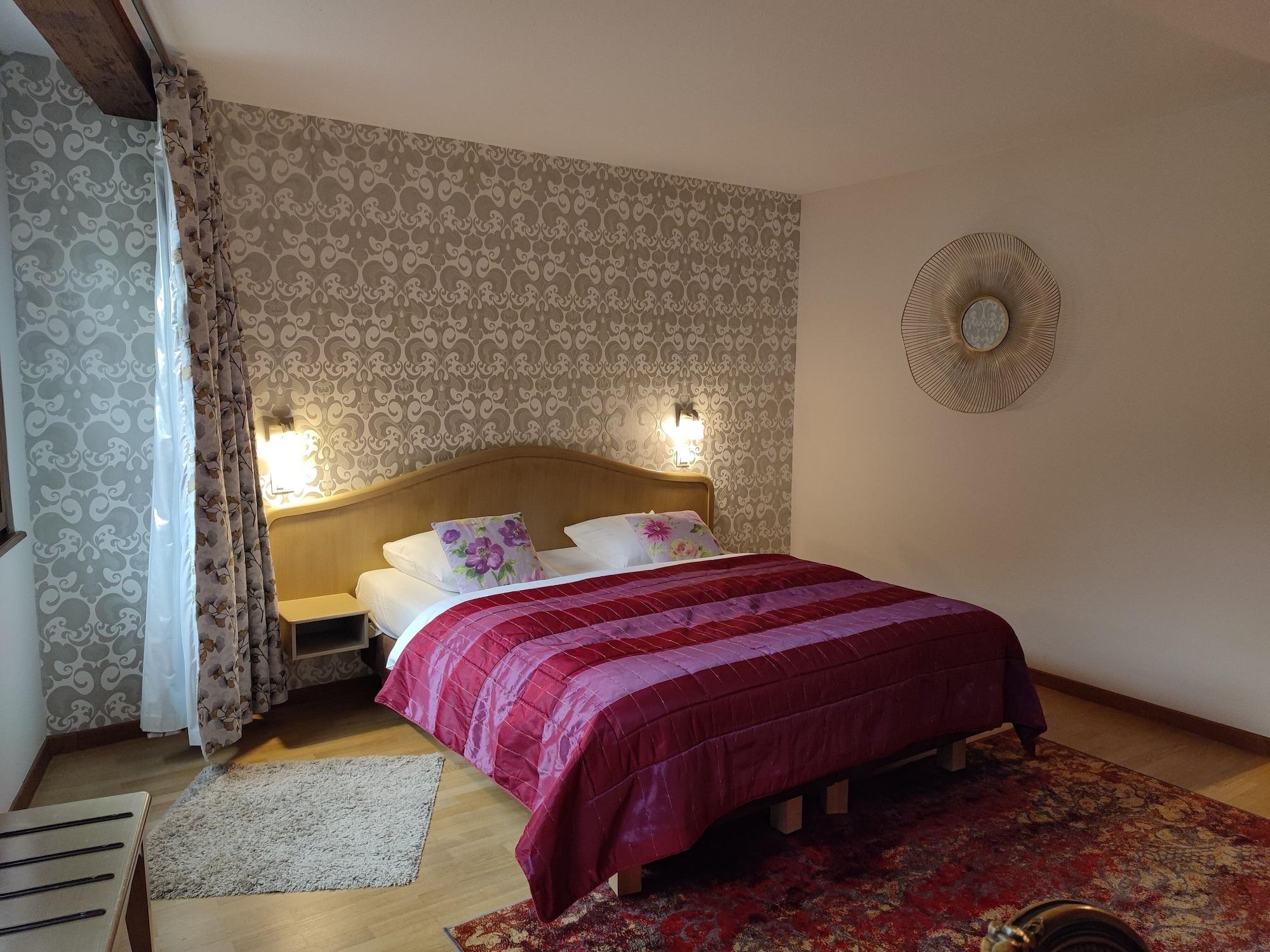 Hotel Au Lion Ribeauvillé Екстериор снимка