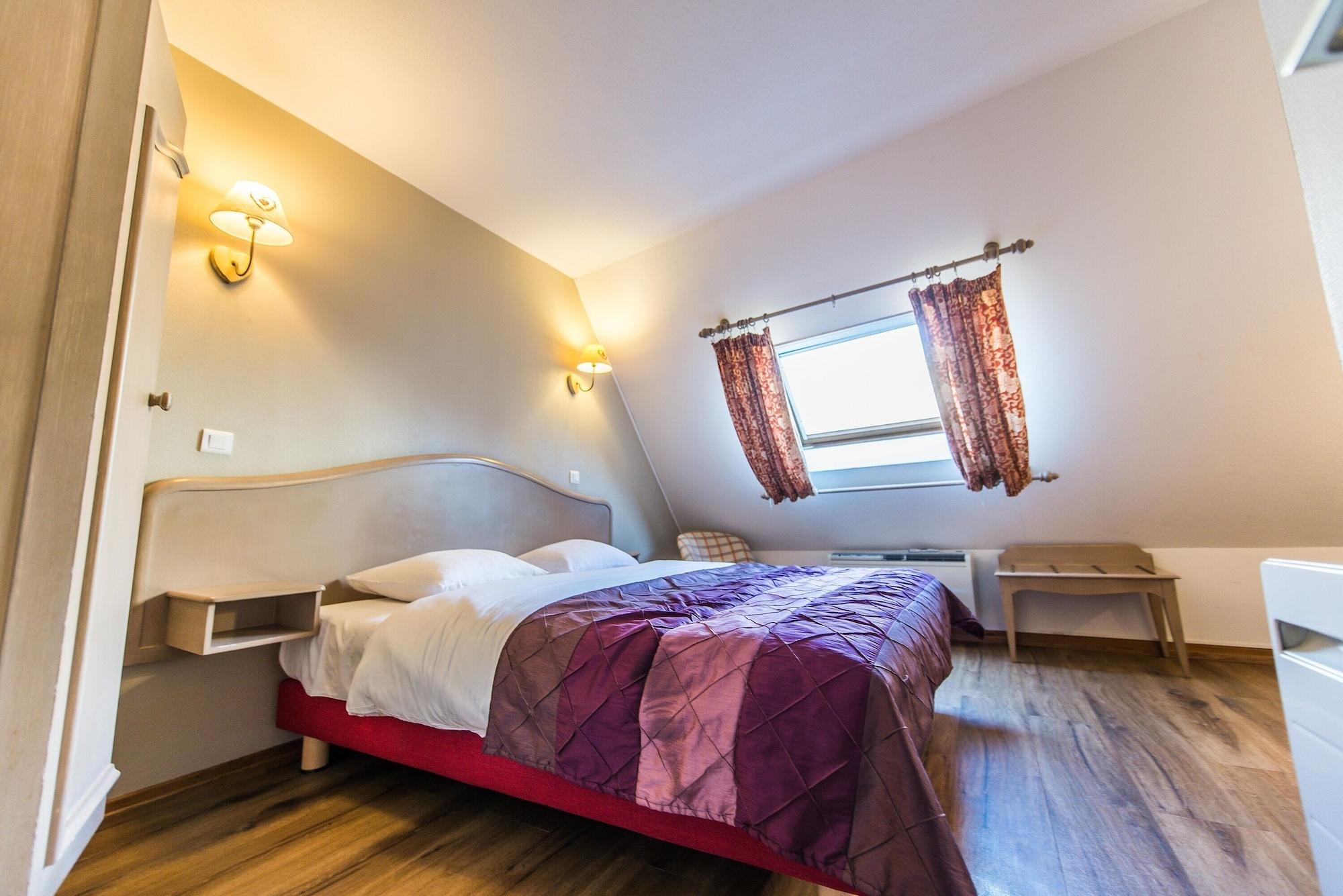 Hotel Au Lion Ribeauvillé Екстериор снимка