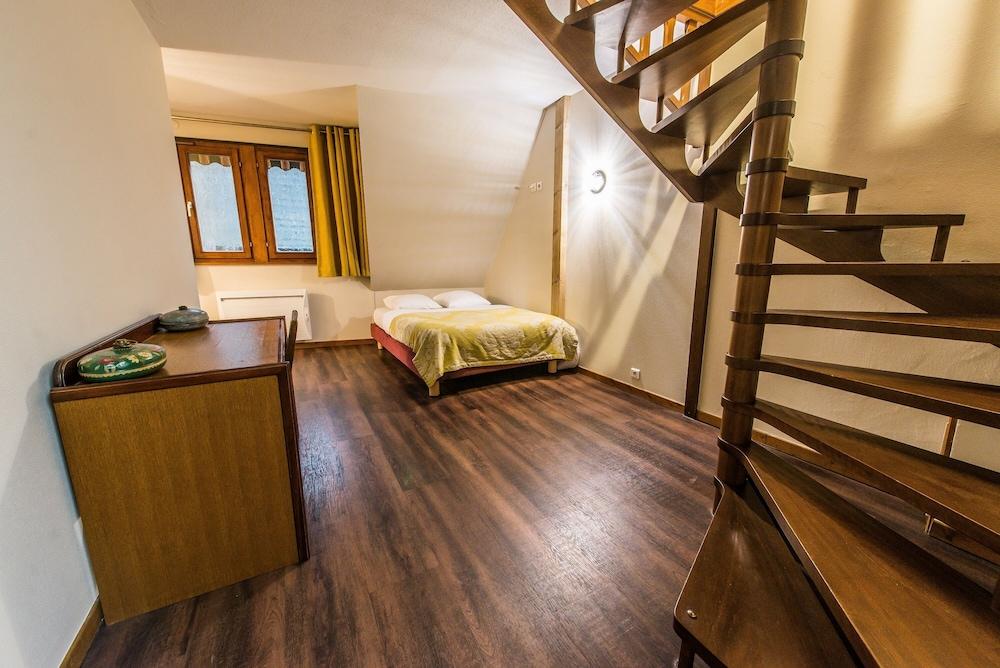 Hotel Au Lion Ribeauvillé Екстериор снимка