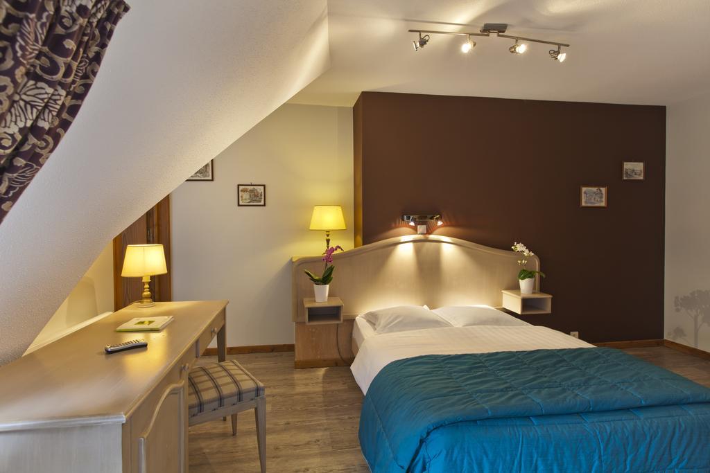 Hotel Au Lion Ribeauvillé Екстериор снимка