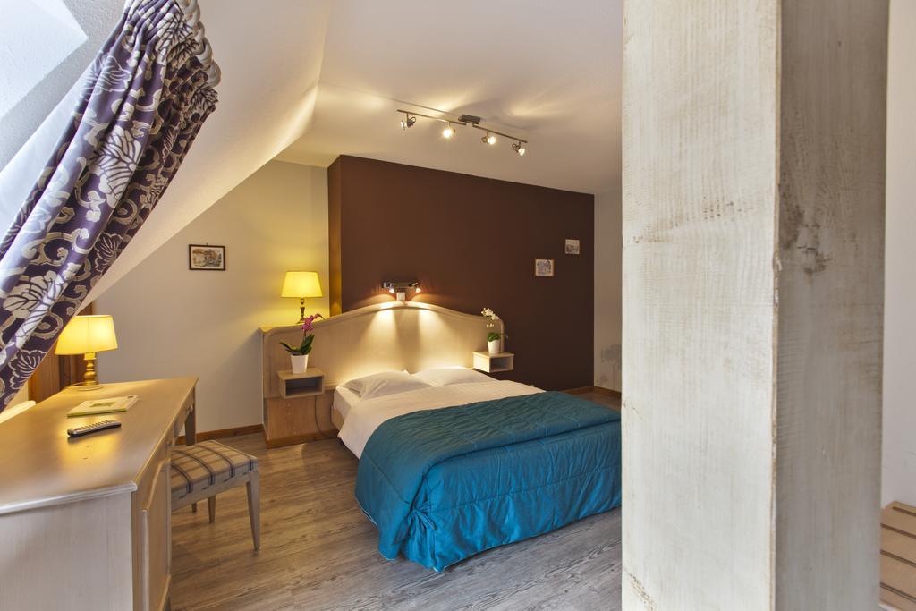 Hotel Au Lion Ribeauvillé Екстериор снимка